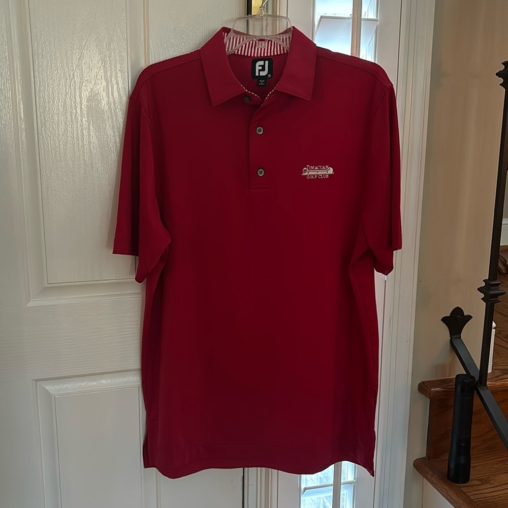 Excellent condition!! Men’s ‘Timacuan’ Golf Club FootJoy golf shirt.